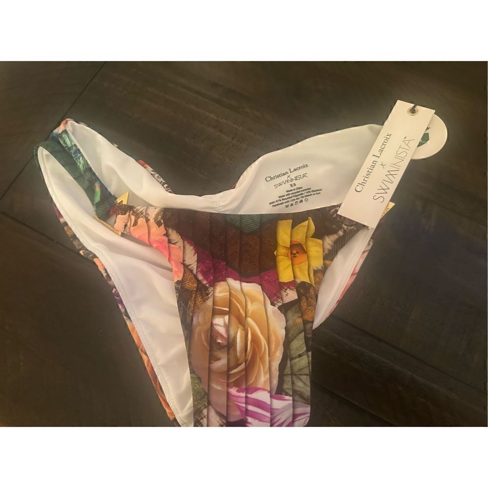 Christian Lacroix floral print size XS bikini bottoms BNWT